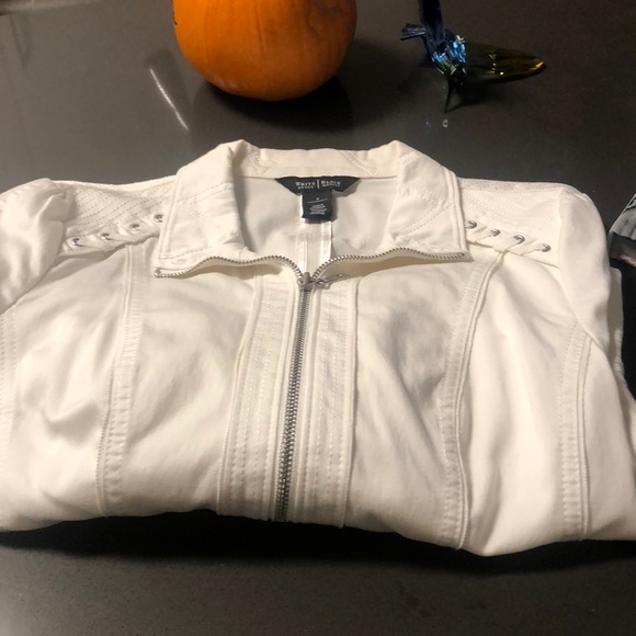 Jacket - Picture 6 of 8